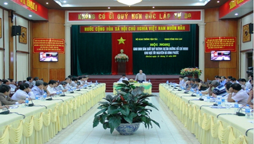 Thi công QL 14: Thảm xong 70% mặt đường bê tông nhựa trước Tết